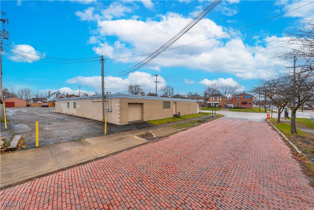 3665 W 117th Street Cleveland OH 44111