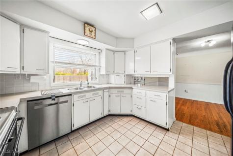 8241 Lewis Road Berea OH 44017