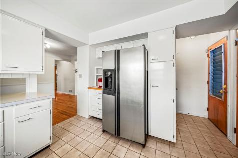 8241 Lewis Road Berea OH 44017