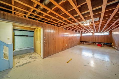 8241 Lewis Road Berea OH 44017