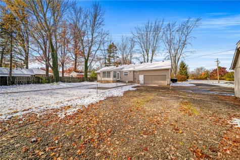 8241 Lewis Road Berea OH 44017