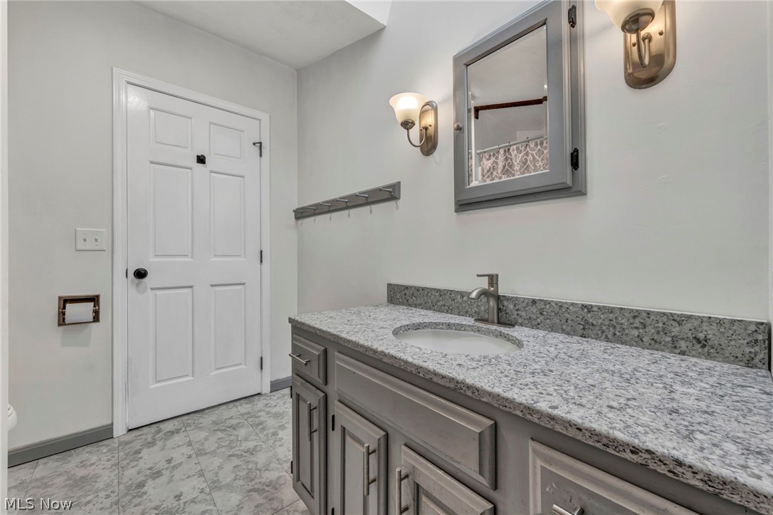 4020 Faircrest Street SW Canton OH 44706