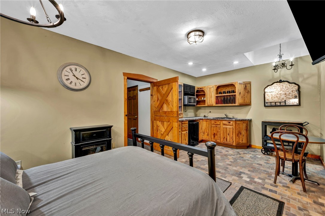 4020 Faircrest Street SW Canton OH 44706