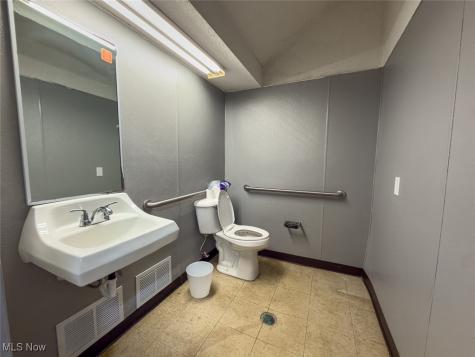 137 Federal Avenue NW Massillon OH 44647