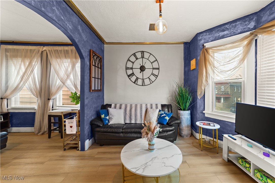 5913 Denison Avenue Cleveland OH 44102