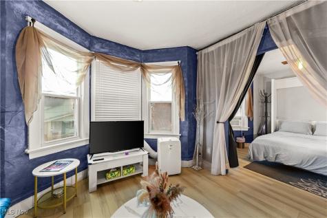 5913 Denison Avenue Cleveland OH 44102