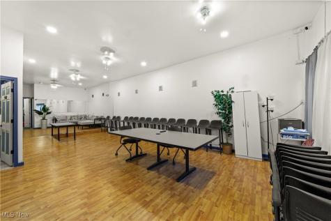 5913 Denison Avenue Cleveland OH 44102