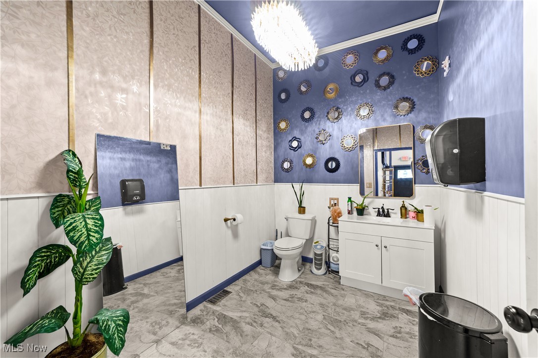 5913 Denison Avenue Cleveland OH 44102