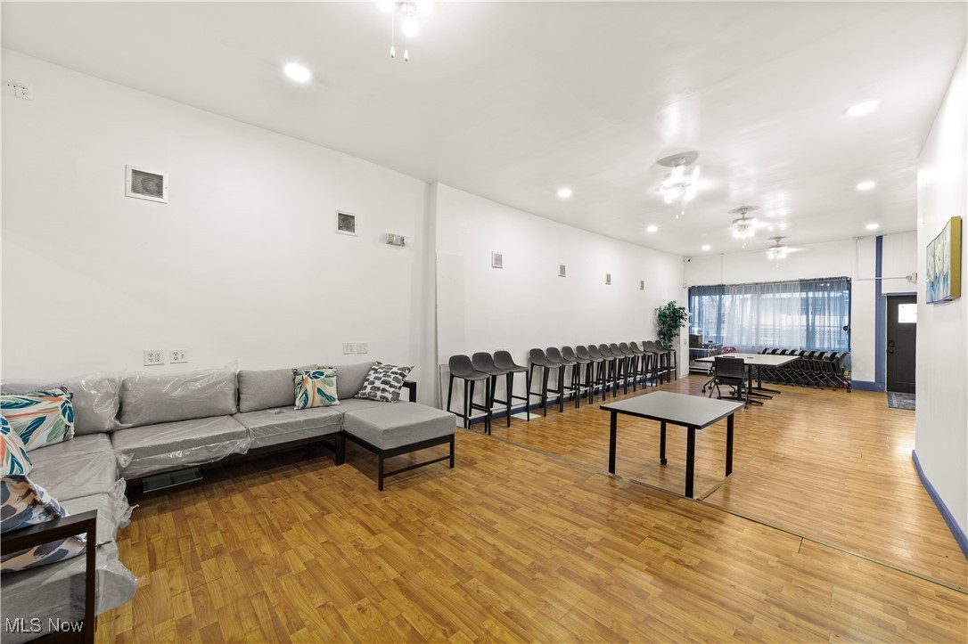 5913 Denison Avenue Cleveland OH 44102