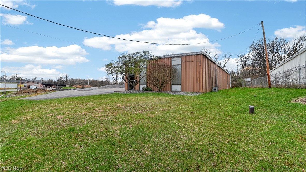 3060 Gale Drive Hubbard OH 44425