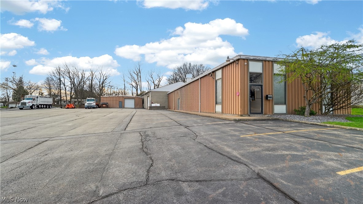 3060 Gale Drive Hubbard OH 44425
