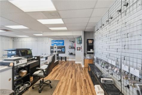 25 S Lexington Springmill Road Mansfield OH 44906