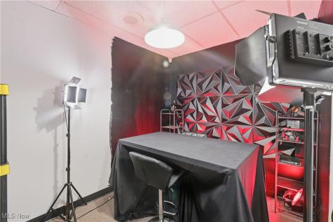 25 S Lexington Springmill Road Mansfield OH 44906