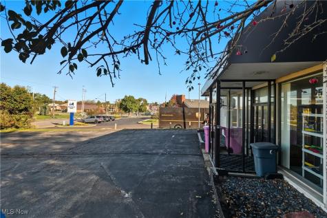 25 S Lexington Springmill Road Mansfield OH 44906