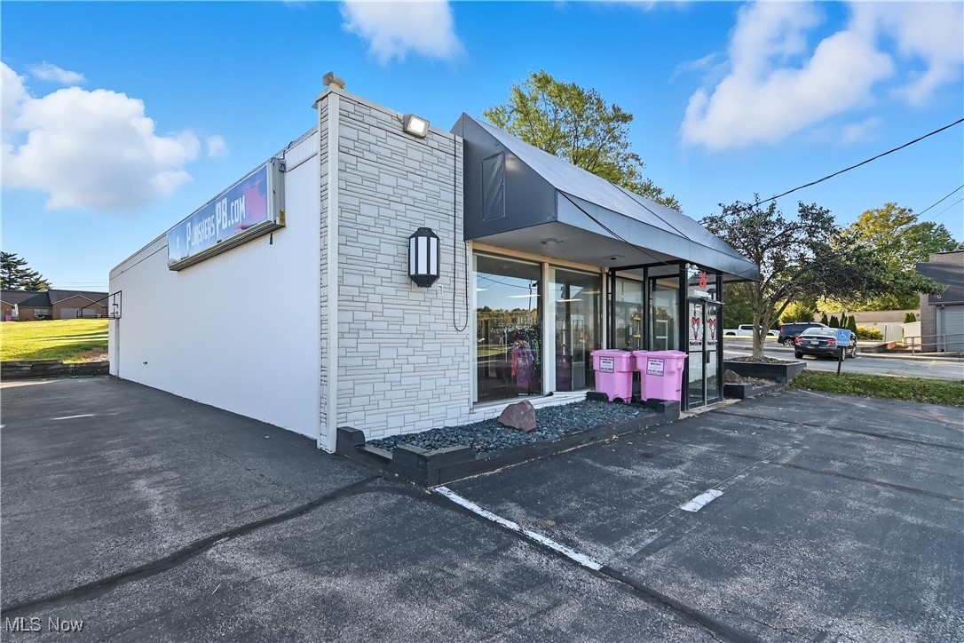 25 S Lexington Springmill Road Mansfield OH 44906