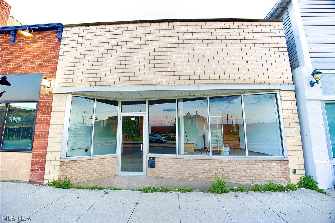 916 Broadway Lorain OH 44052