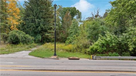 1356 E Turkeyfoot Lake Road Akron OH 44312