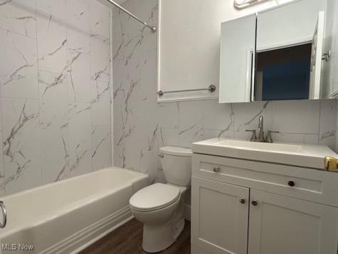 2323 Newton Street Akron OH 44305