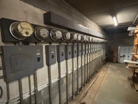 2323 Newton Street Akron OH 44305