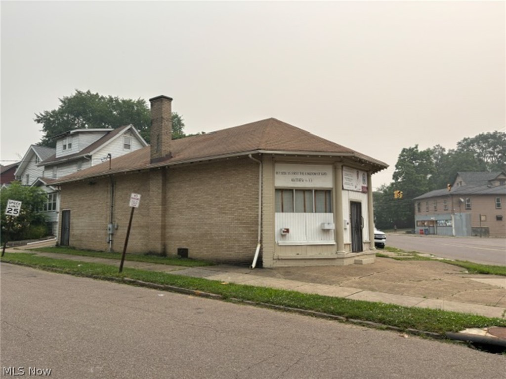 791 Johnston Street Akron OH 44306