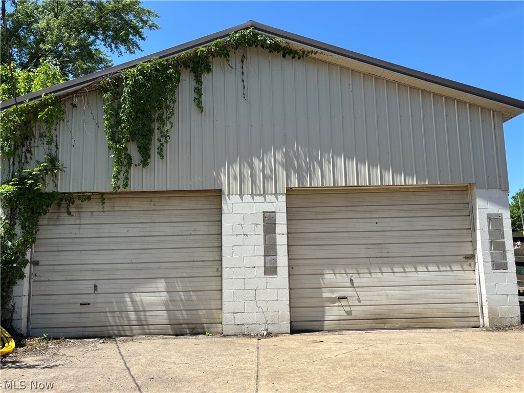 3819 W Main Street New Waterford OH 44445