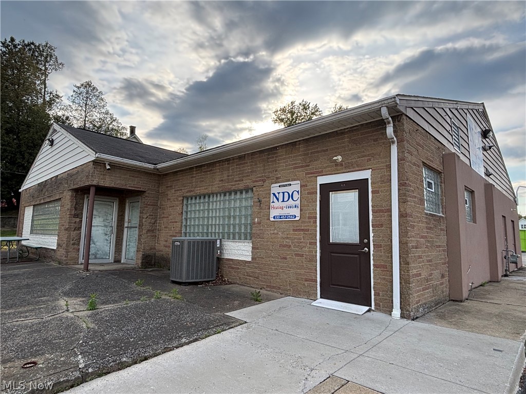 3819 W Main Street New Waterford OH 44445