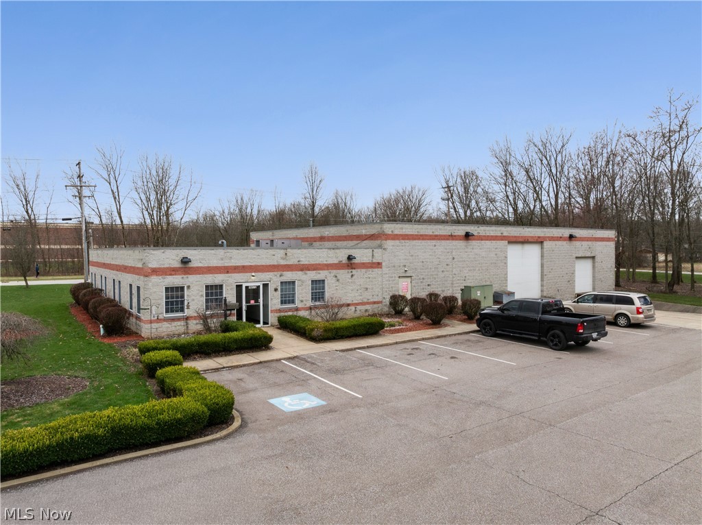 16172 Imperial Strongsville OH 44149