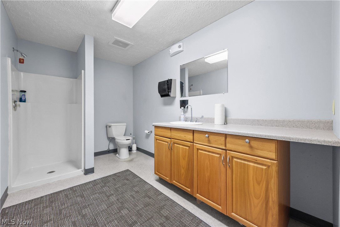 16172 Imperial Strongsville OH 44149