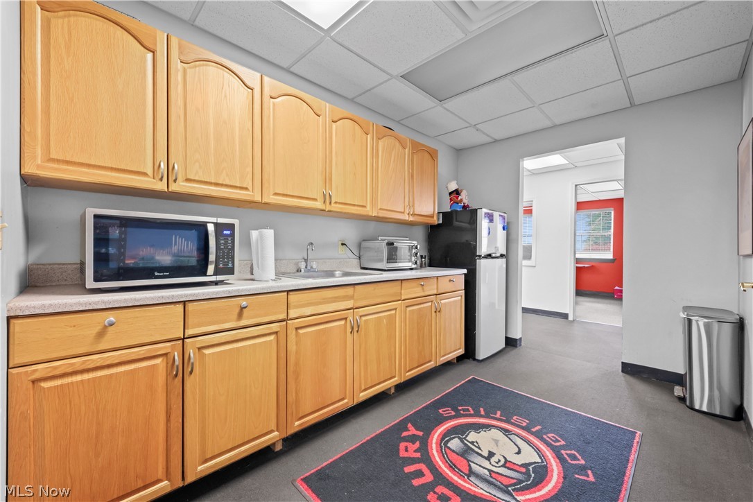 16172 Imperial Strongsville OH 44149