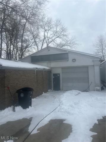 418 E Cuyahoga Falls Avenue Akron OH 44310