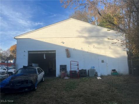 418 E Cuyahoga Falls Avenue Akron OH 44310