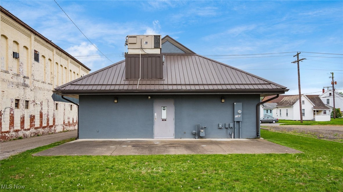 1146 Walnut Street Coshocton OH 43812