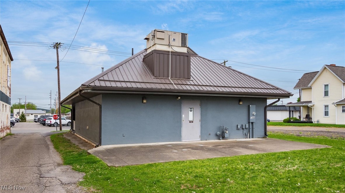 1146 Walnut Street Coshocton OH 43812