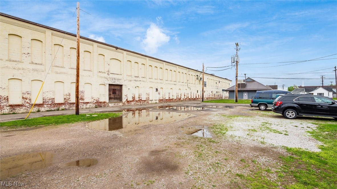 1146 Walnut Street Coshocton OH 43812