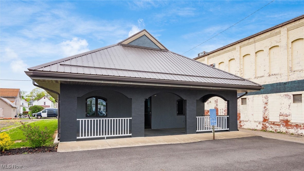 1146 Walnut Street Coshocton OH 43812