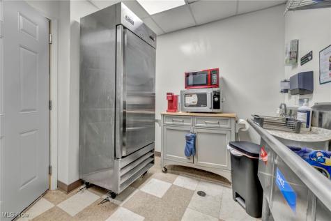 401-405 Broadway Avenue Bedford OH 44146