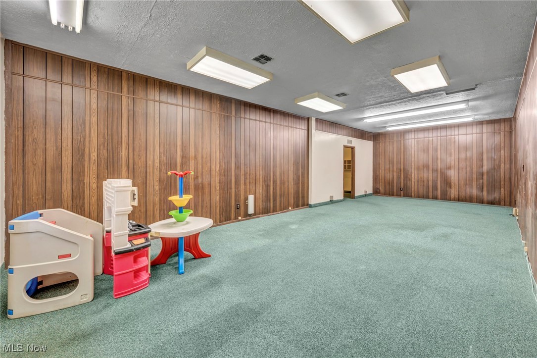 401-403,405 Broadway Avenue Bedford OH 44146