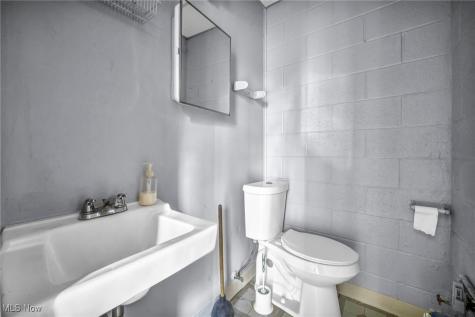 401-405 Broadway Avenue Bedford OH 44146