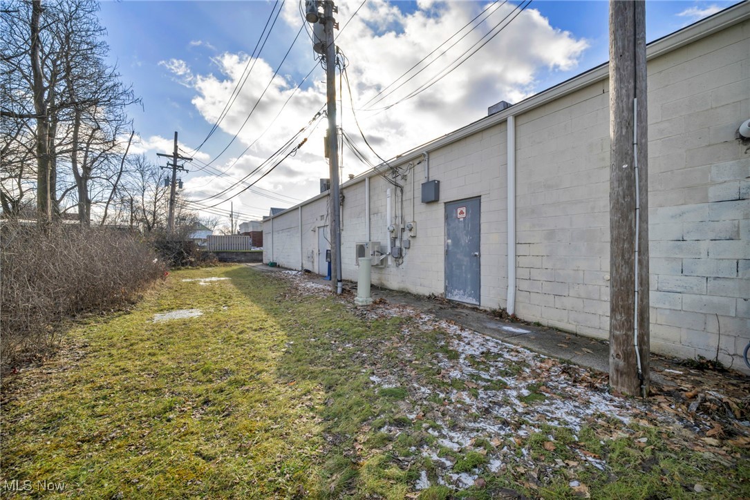 401-403,405 Broadway Avenue Bedford OH 44146