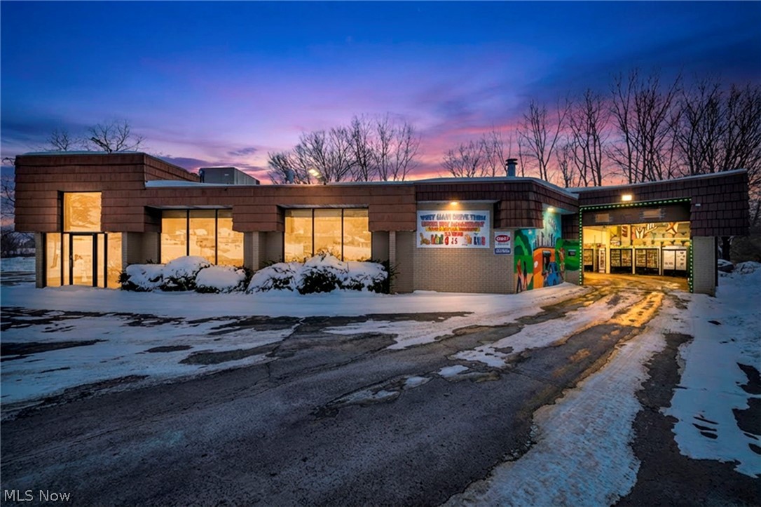 1616 W Main Street Louisville OH 44641