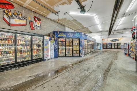 1616 W Main Street Louisville OH 44641