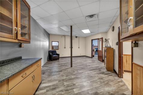 1616 W Main Street Louisville OH 44641