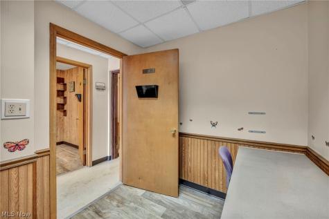 1616 W Main Street Louisville OH 44641