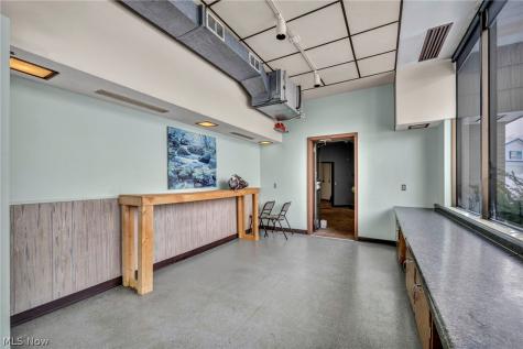 1616 W Main Street Louisville OH 44641