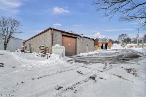 1616 W Main Street Louisville OH 44641