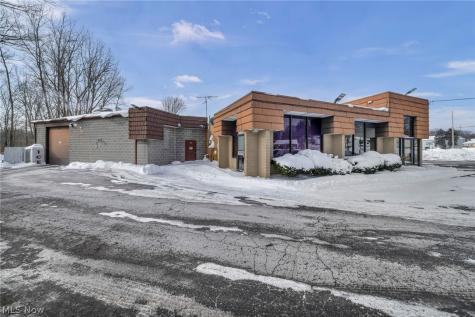 1616 W Main Street Louisville OH 44641