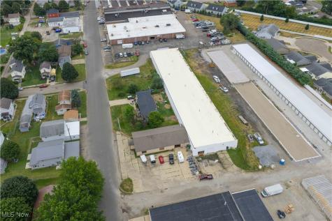 812 & 814 Kaderly Street NW New Philadelphia OH 44663