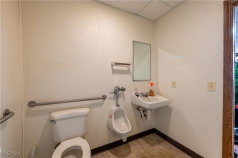 812 & 814 Kaderly Street NW New Philadelphia OH 44663