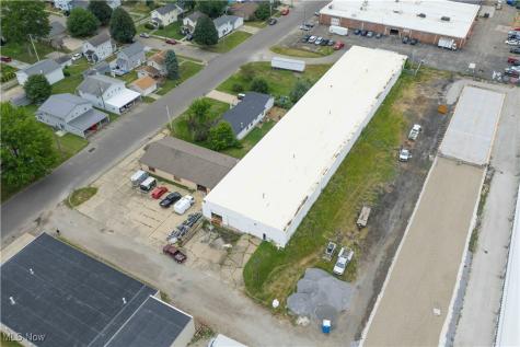 812 & 814 Kaderly Street NW New Philadelphia OH 44663