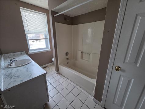 1302 Broadway Avenue Lorain OH 44052